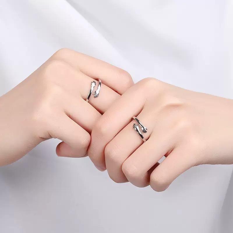 925 Sterling Silver - Hand hug Ring